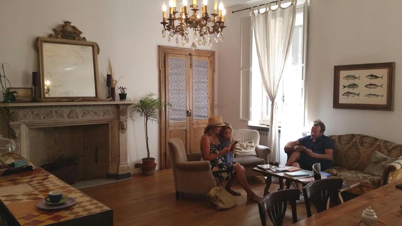 Le Stanze Di Sara Couette-café Turin